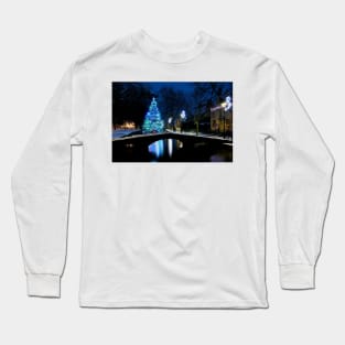 Bourton on the Water Christmas Tree Cotswolds Long Sleeve T-Shirt